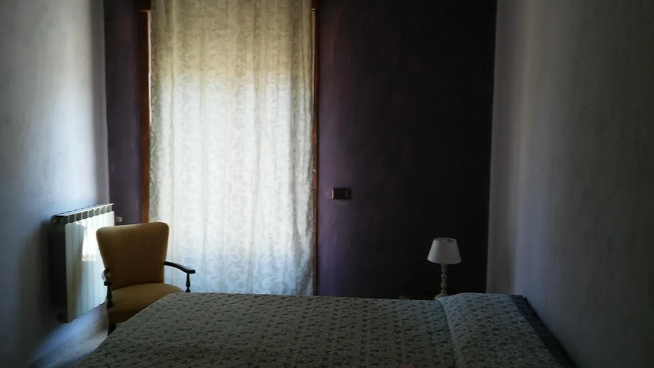 B&B PinkHouse Milazzo Frühstückspension
